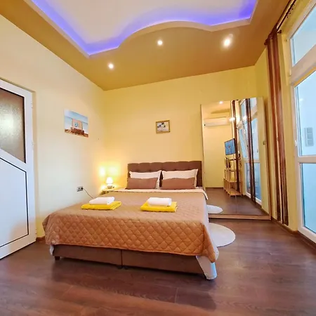 Sea Vibes - Free Public Parking, Wifi, Cable & Smart Tv, 0,9 Km To Varna